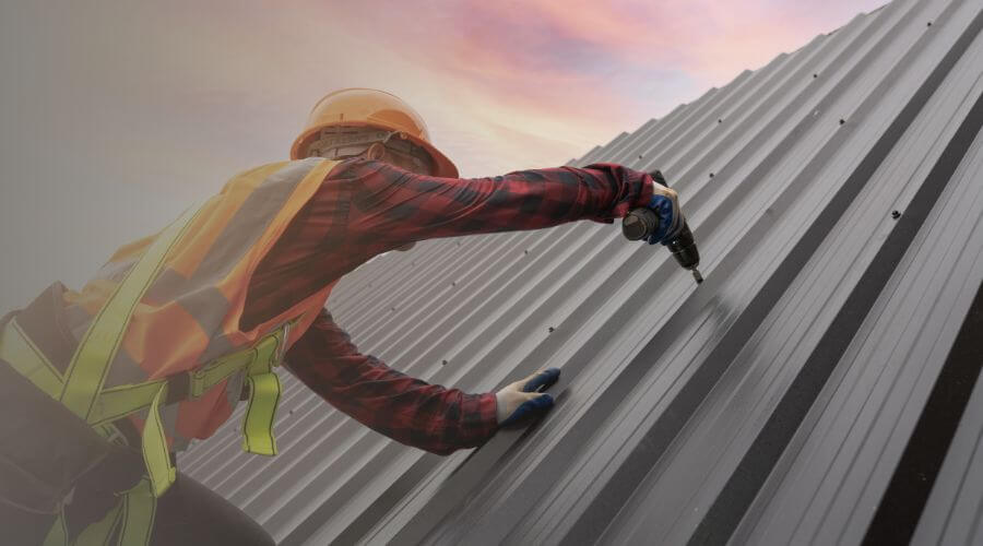 Professional gutter cleaning in Frannie, WY